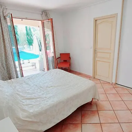 A 10 Mn De La Plage 8 Pers 4 Ch Clim Grande Piscine Jacuzzi Au Grau D'agde Villa *