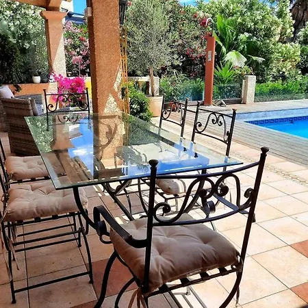 A 10 Mn De La Plage 8 Pers 4 Ch Clim Grande Piscine Jacuzzi Au Grau D'agde Villa Le Grau-d'Agde