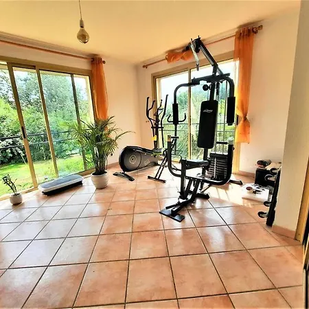 Villa A 10 Mn De La Plage 8 Pers 4 Ch Clim Grande Piscine Jacuzzi Au Grau D'agde Le Grau-d'Agde