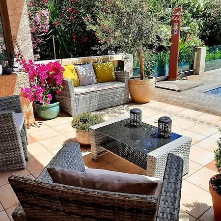 Villa A 10 Mn De La Plage 8 Pers 4 Ch Clim Grande Piscine Jacuzzi Au Grau D'agde *