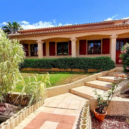 Villa A 10 Mn De La Plage 8 Pers 4 Ch Clim Grande Piscine Jacuzzi Au Grau D'agde *